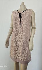 Robe impériale en dentelle taille 38/40, Vêtements | Femmes, Robes, Taille 38/40 (M), Enlèvement ou Envoi, Beige, Comme neuf