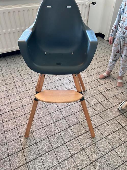 Kinder eetstoel childhome, Kinderen en Baby's, Kinderstoelen, Zo goed als nieuw, Meegroeistoel, Aanschuifbaar, Afneembaar eetblad