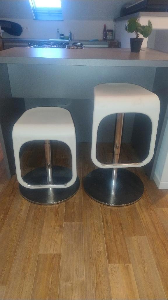 BAR KRUKKEN, Huis en Inrichting, Barkrukken, Zo goed als nieuw, Kunststof, Metaal, 5 krukken of meer, In hoogte verstelbaar, Ophalen