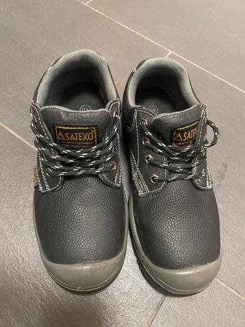 Bottes de travail taille 40, Enlèvement, Comme neuf