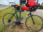 Koersfiets Triban 500, Fietsen en Brommers, Fietsen | Racefietsen, 28 inch, 10 tot 15 versnellingen, Heren, Aluminium
