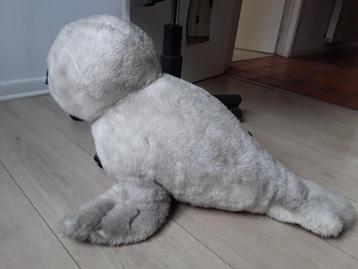 Pluche grote zeehonden beschikbaar voor biedingen