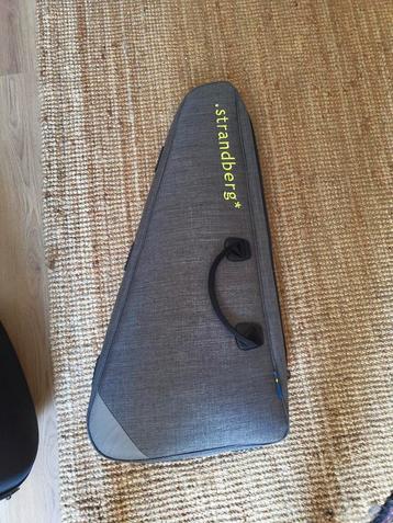 Strandberg Venture Gigbag beschikbaar voor biedingen