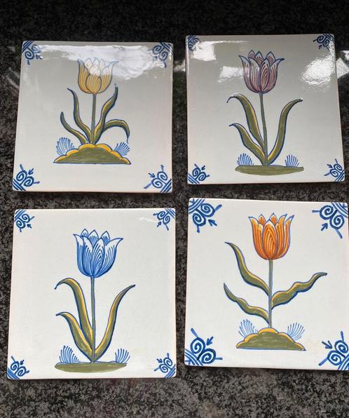 4 handgeschilderde oude Hollandse tegels te koop, Antiek en Kunst, Antiek | Wandborden en Tegels, Ophalen