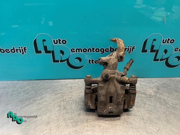 Etrier de frein (pince) arrière droit d'un Mazda RX-8 (RX-8, Autos : Pièces & Accessoires, Freins & Transmission, Mazda, Utilisé