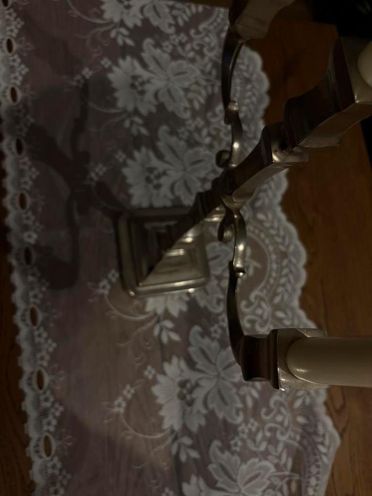 Chandelier 3 branches en métal argenté – style classique, Maison & Meubles, Accessoires pour la Maison | Bougeoirs & Bougies, Utilisé