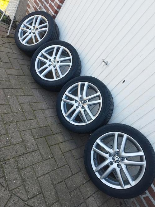Zomerbanden Pirelli 225/45/R17 originele Volkswagen 5X112, Auto-onderdelen, Banden en Velgen, Band(en), Zomerbanden, 17 inch, 225 mm