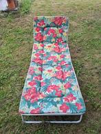 Transat pliable - Lit de camp vintage à fleurs, Jardin & Terrasse, Chaises longues, Enlèvement, Utilisé, Métal, Réglable