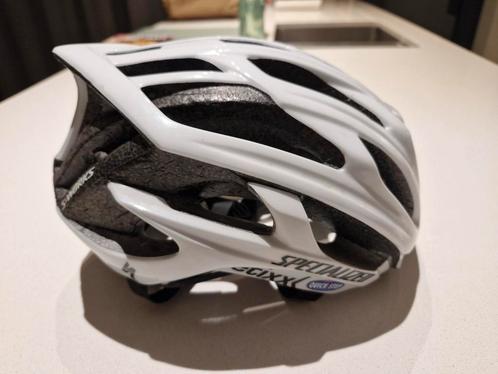 Verschillende kwaliteits helmen  Maat medium, Fietsen en Brommers, Fietsaccessoires | Fietshelmen, Zo goed als nieuw, Ophalen of Verzenden