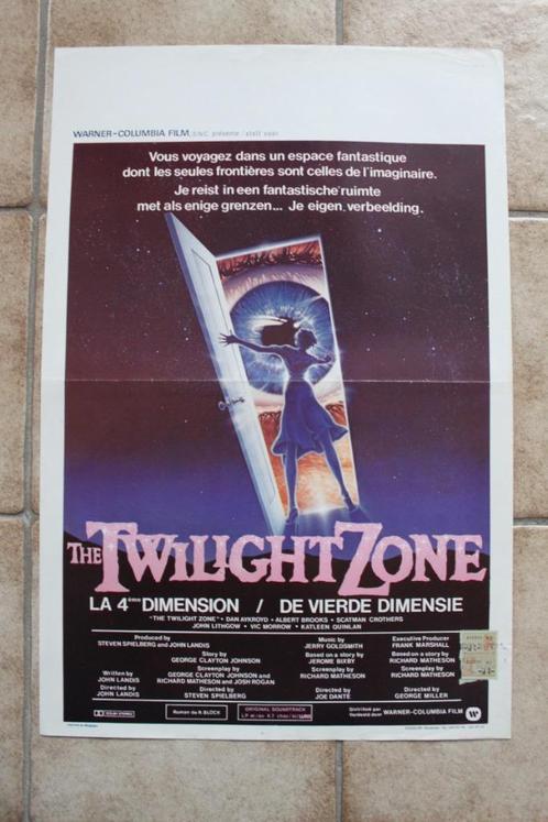 filmaffiche Twilight Zone 1983 Steven Spielberg filmposter, Verzamelen, Posters, Zo goed als nieuw, Film en Tv, A1 t/m A3, Rechthoekig Staand