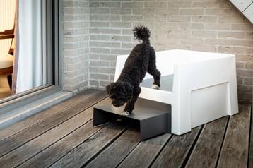 Binnentoilet voor kleine honden beschikbaar voor biedingen