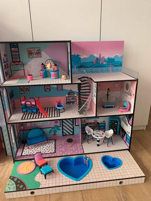 LOL surprise poppenhuis, Kinderen en Baby's, Speelgoed | Poppenhuizen, Zo goed als nieuw, Poppenhuis, Ophalen