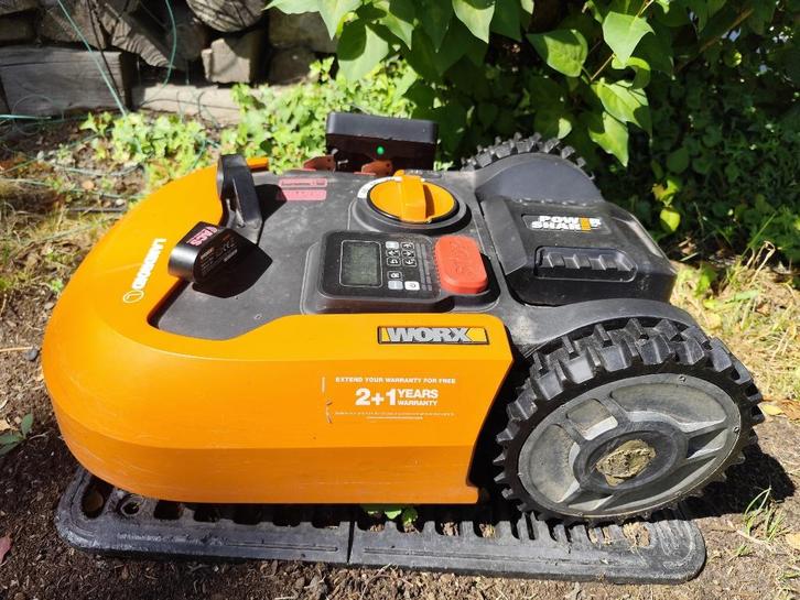 WORX LANDROID WR155e, Tuin en Terras, Robotmaaiers, Zo goed als nieuw, Met regensensor, Bestuurbaar via app, Ophalen