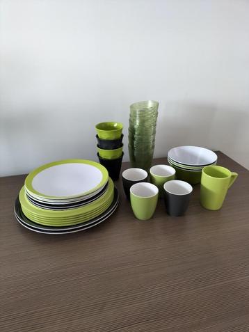 Hema en Mepal kampeerservies limegroen donkergrijs 32-delig beschikbaar voor biedingen