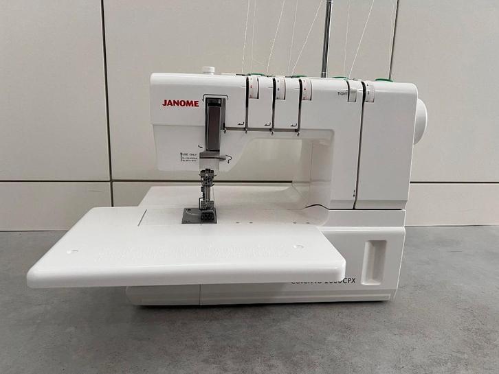 Janome coverlock CoverPro 2000CPX, Hobby en Vrije tijd, Naaimachines en Toebehoren, Nieuw, Lockmachine, Janome, Ophalen