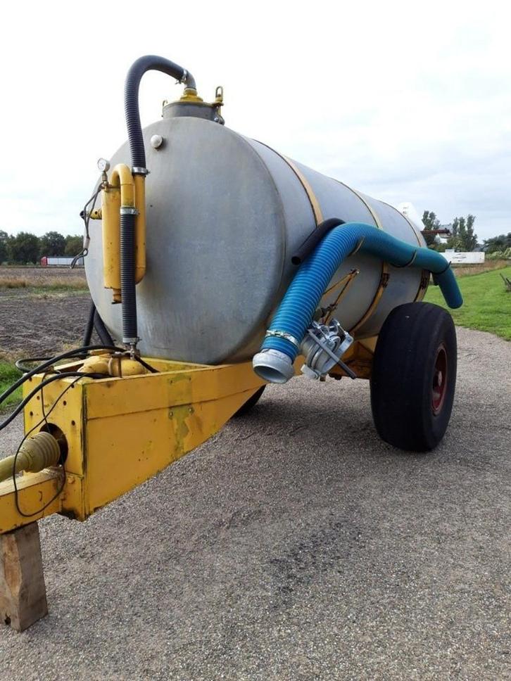 Veenhuis mesttank WG4145, Zakelijke goederen, Landbouw | Werktuigen, Gewasbescherming en Bemesting