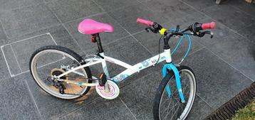Kinderfiets b'twin 20 inch wit / blauw / roze beschikbaar voor biedingen