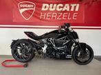 Xdiavel S, Motoren, 2 cilinders, Traction Control, Motorrijbewijs A, Bedrijf