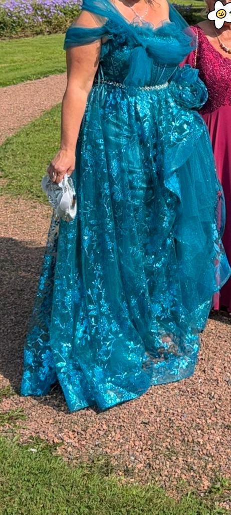 Robe de soirée unique en XL réglable bleu pétrole paillettes, Kleding | Dames, Trouwkleding en Trouwaccessoires, Blauw, Ophalen of Verzenden