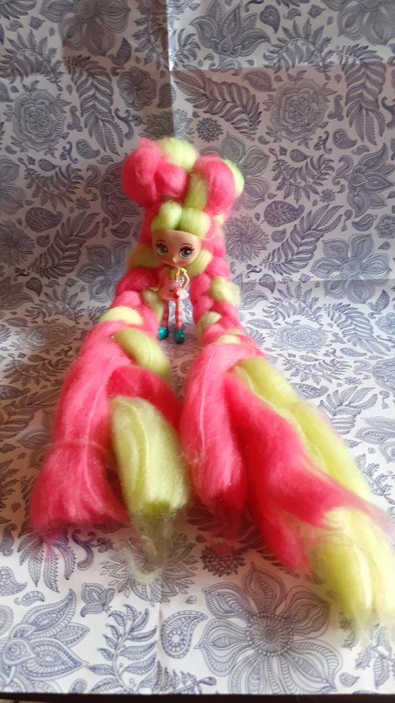 poupée candylock cheveux jaune et rose, Collections, Poupées, Utilisé, Poupée, Enlèvement ou Envoi