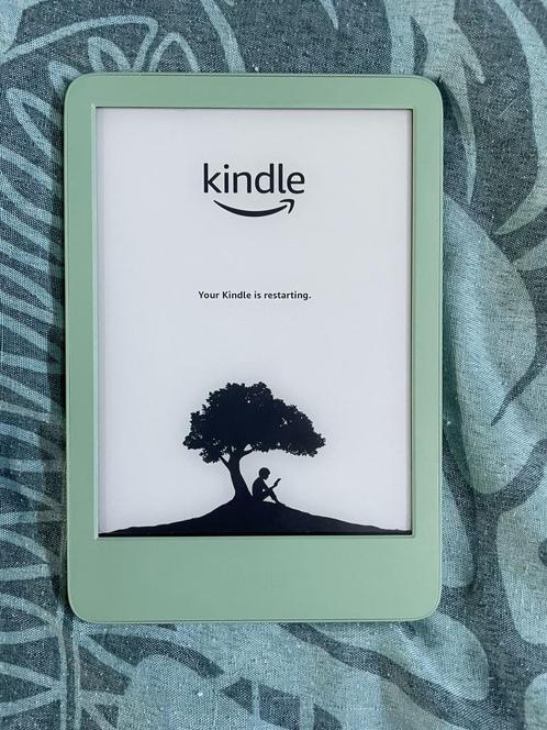 Kindle basic 11th gen 2024 editie - Matcha, Computers en Software, E-readers, Zo goed als nieuw, 6 inch of minder, 16 GB of meer