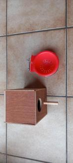 Nestkastje in hout, kweeknestje plastiek en 3 tralienestjes, Ophalen of Verzenden, Zo goed als nieuw, Kooi-accessoires