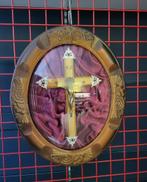 Crucifix sous cloche, Antiek en Kunst, Antiek | Religieuze voorwerpen, Ophalen