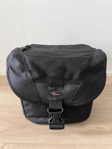 Lowepro Cameratas Stealth Reporter D200 AW beschikbaar voor biedingen