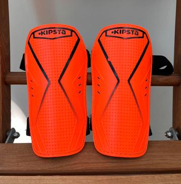 Scheenbeschermers oranje beschikbaar voor biedingen