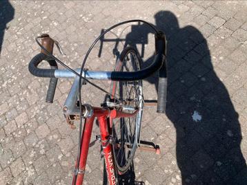 Oude koersfiets mooie staat nog beschikbaar voor biedingen