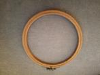 Vintage houten borduurring 16cm, Hobby en Vrije tijd, Ophalen of Verzenden, Gebruikt, Handborduren, Overige typen