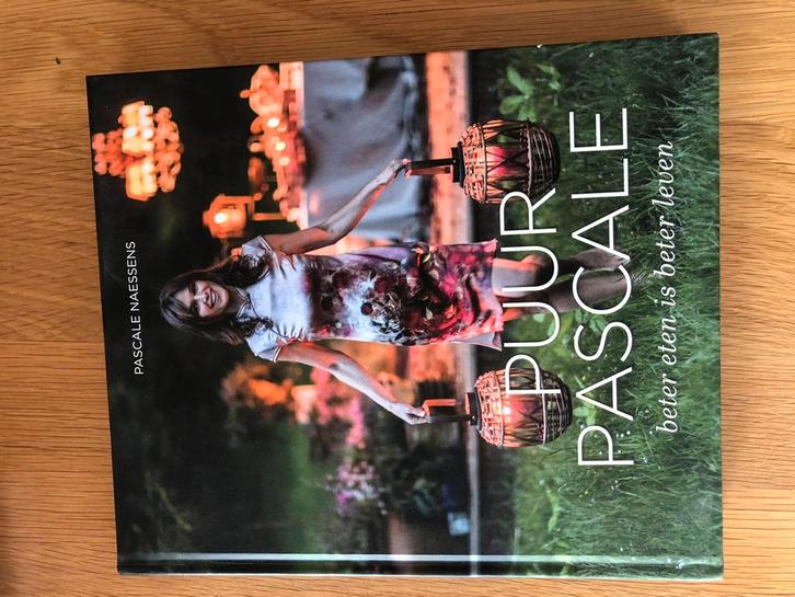 Boek: Pascale Naessens - Puur Pascale, Boeken, Kookboeken, Ophalen of Verzenden