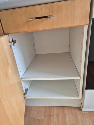 volledidge keuken: kasten, oven, kookplaat, frigo, dampkap,  beschikbaar voor biedingen