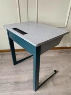 Vintage schoolbank met formica bovenblad, Gebruikt, Tafel(s), Ophalen