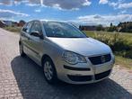 VW polo 1.4 benzine 2006 107000km, Auto's, Volkswagen, Stof, Parkeersensor, Bedrijf, 5 deurs