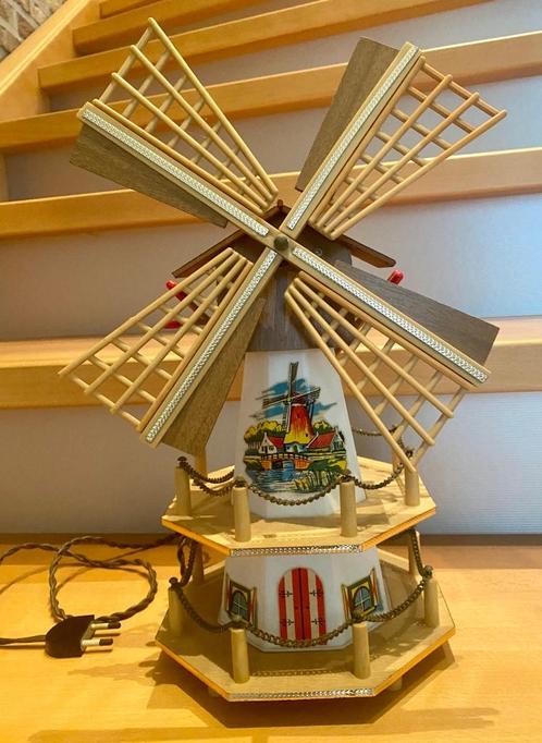 Prachtige vintage lamp met muziekje ‘windmolen’, Antiek en Kunst, Antiek | Verlichting, Ophalen of Verzenden