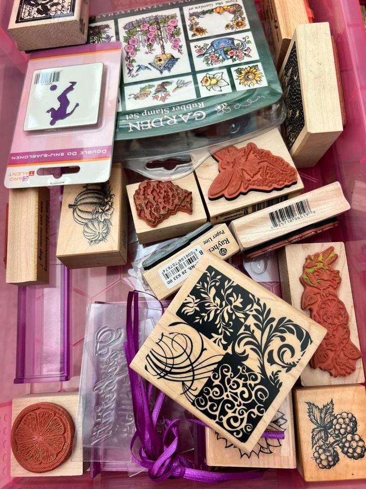 Stempels/ponsen/embossing/ lichtbak/ papiersnijder enz…., Hobby en Vrije tijd, Knutselen, Zo goed als nieuw, Ophalen of Verzenden