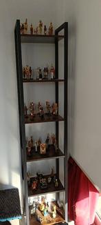 Étagère en métal noir et en bois avec figurines, Ophalen, Zo goed als nieuw