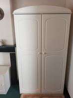 Kleerkast 2 D. + nachttafeltje Wit., Enlèvement