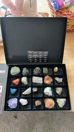 edelstenen en mineralen altijd goed bewaard in doos en boek, Ophalen of Verzenden, Nieuw