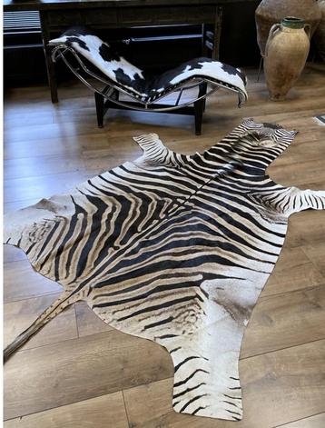 Zebra tapijt  beschikbaar voor biedingen