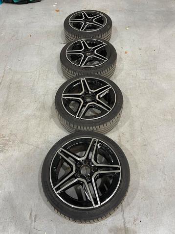 Jantes 18 pouces Mercedes A35 d'origine 5x112 235-40-18 disponible aux enchères