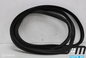 Achterkleprubber Audi RS5 8W8827705C beschikbaar voor biedingen