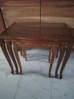 Vintage nesting tafeltjes, Ophalen