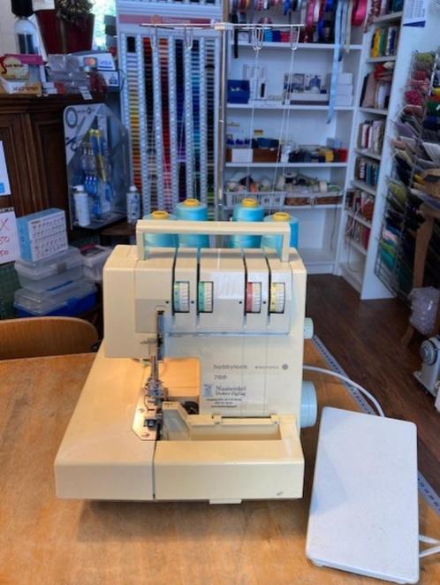 Pfaff Hobbylock 786 - KOOPJE !!!, Hobby en Vrije tijd, Naaimachines en Toebehoren, Lockmachine, Pfaff, Ophalen of Verzenden