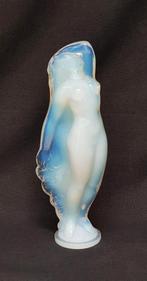 Sabino - Art Deco Figurine in opaliserend glas., Antiek en Kunst, Antiek | Glaswerk en Kristal, Ophalen of Verzenden