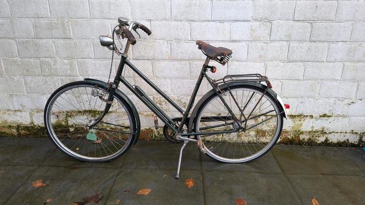 Raleigh damesfiets en British Eagle mountainbike, Fietsen en Brommers, Fietsen | Dames | Damesfietsen, Ophalen