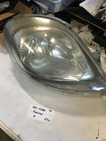 Opel Vivaro 2004 Koplamp Rechts beschikbaar voor biedingen
