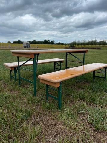Biertafel kinderen - kleine picknicktafel beschikbaar voor biedingen