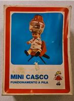 Jeu vintage mini casque coiffure et siège poupée, Enlèvement ou Envoi